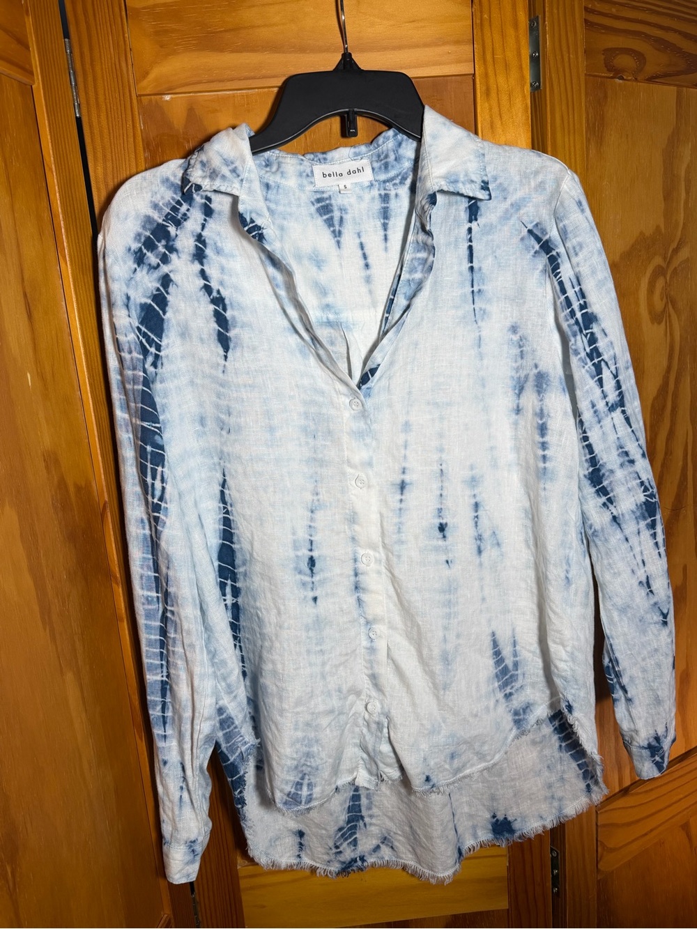 Bella Dahl White and Navy Tie-Dye Linen Button-Up Shirt | Size S